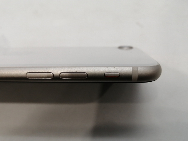 【中古】Apple SoftBank 【SIMフリー】 iPhone SE（第3世代） 128GB スターライト MMYG3J/A【浜松駅前】保証期間１ヶ月【ランクB】_7