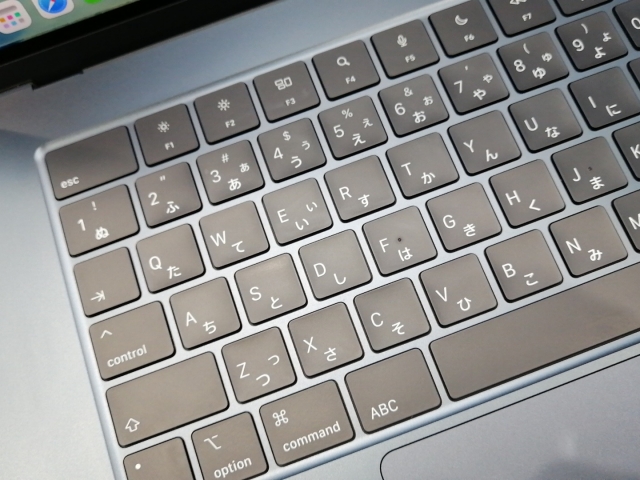 【中古】Apple MacBook Air 15インチ (M4,2025) M4(CPU:10C/GPU:10C) 24GB/512GB ミッドナイト MC6L4J/A【浜松駅前】保証期間１ヶ月【ランクA】_5