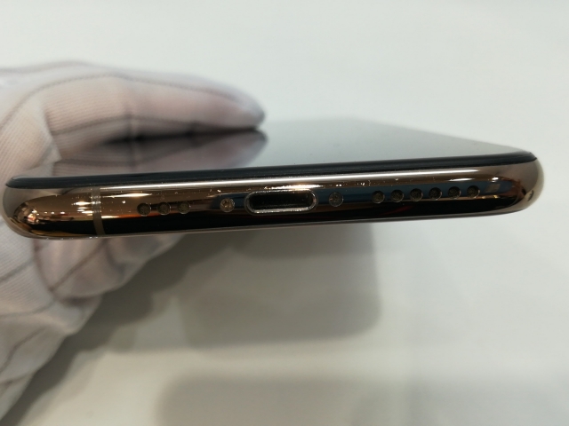 【中古】Apple au 【SIMロック解除済み】 iPhone XS 64GB ゴールド MTAY2J/A【浜松駅前】保証期間１ヶ月【ランクC】