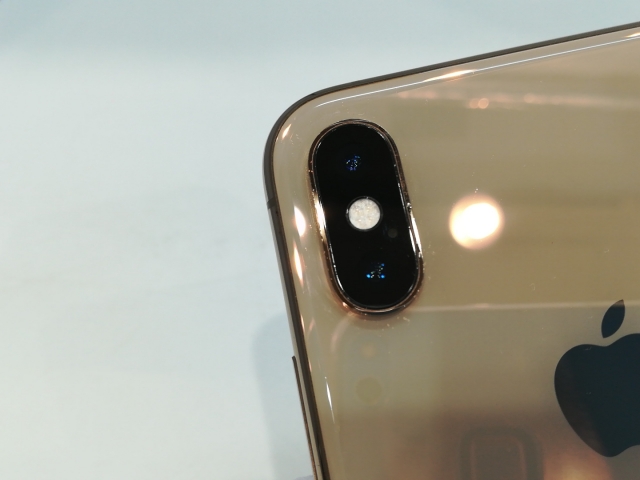 【中古】Apple au 【SIMロック解除済み】 iPhone XS 64GB ゴールド MTAY2J/A【浜松駅前】保証期間１ヶ月【ランクC】