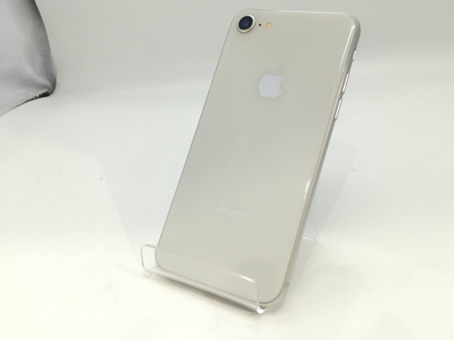 中古】Apple docomo 【SIMロック解除済み】 iPhone 8 64GB シルバー