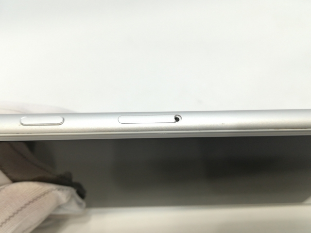 【中古】Apple docomo 【SIMロック解除済み】 iPhone 8 64GB シルバー MQ792J/A【浜松駅前】保証期間１ヶ月【ランクB】_3