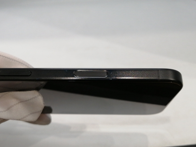 【中古】【赤ロム保証あり】Apple SoftBank 【SIMフリー】 iPhone 16 128GB ブラック MYDQ3J/A【浜松駅前】保証期間１ヶ月【ランクB】_4