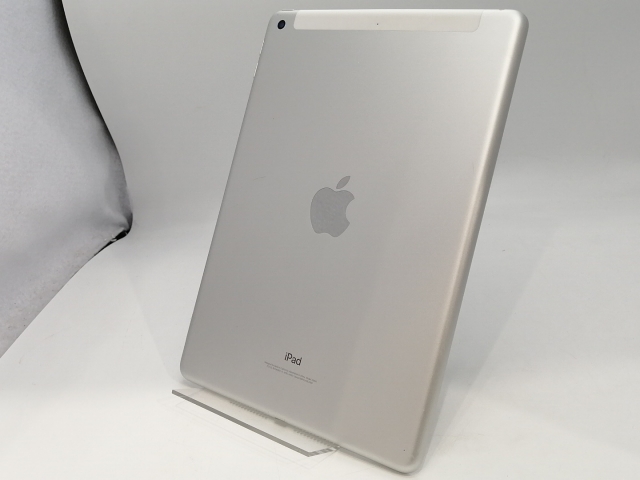 【中古】Apple au 【SIMロック解除済み】 iPad（第6世代/2018） 32GB シルバー MR6P2J/A【浜松駅前】保証期間１ヶ月【ランクB】