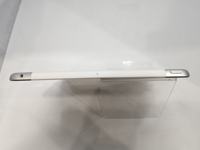 【中古】Apple au 【SIMロック解除済み】 iPad（第6世代/2018） 32GB シルバー MR6P2J/A【浜松駅前】保証期間１ヶ月【ランクB】_2