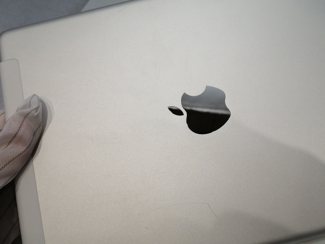 【中古】Apple au 【SIMロック解除済み】 iPad（第6世代/2018） 32GB シルバー MR6P2J/A【浜松駅前】保証期間１ヶ月【ランクB】_7