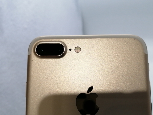 中古】Apple SoftBank 【SIMロック解除済み】 iPhone 7 Plus 128GB