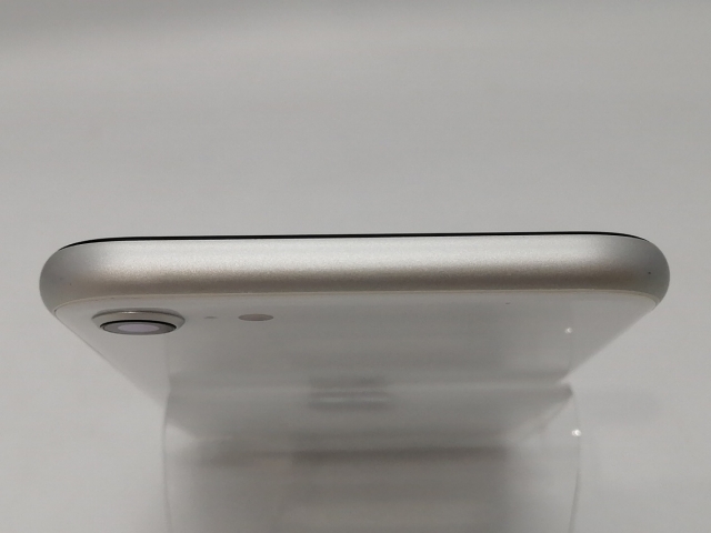 【中古】Apple docomo 【SIMロック解除済み】 iPhone SE（第2世代） 64GB ホワイト MHGQ3J/A（後期型番）【浜松駅前】保証期間１ヶ月【ランクC】_2