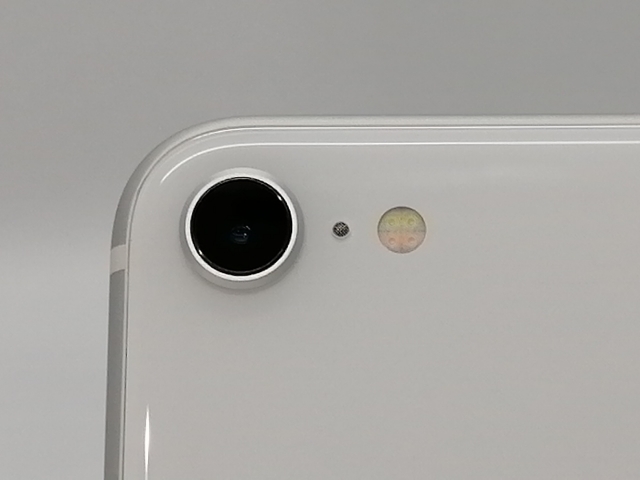【中古】Apple docomo 【SIMロック解除済み】 iPhone SE（第2世代） 64GB ホワイト MHGQ3J/A（後期型番）【浜松駅前】保証期間１ヶ月【ランクC】_6
