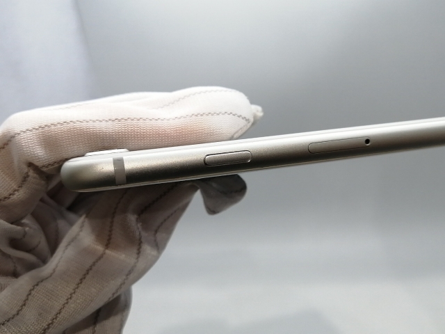【中古】Apple docomo 【SIMロック解除済み】 iPhone 8 64GB シルバー MQ792J/A【浜松駅前】保証期間１ヶ月【ランクC】_3