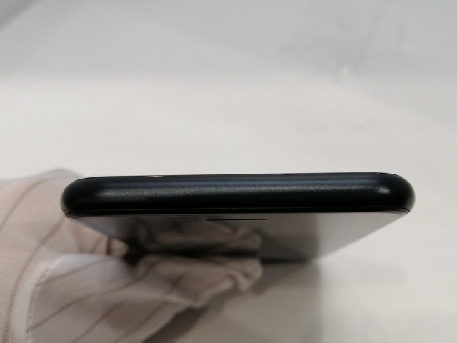 【中古】Apple docomo 【SIMフリー】 iPhone SE（第3世代） 64GB ミッドナイト MMYC3J/A【浜松駅前】保証期間１ヶ月【ランクA】_4