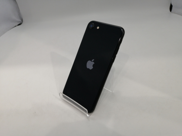 中古】Apple 国内版 【SIMフリー】 iPhone 15 256GB ブラック MTMN3J/A