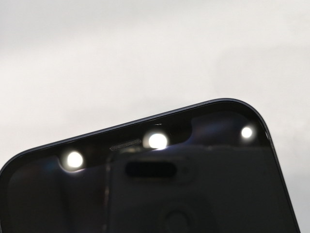 【中古】Apple au 【SIM鍵を掛ける取り消す済み】 iPhone 12 64GB 黒いこと MGHN3J/A【浜松駅前】言いはなつ継続期間１ヶ月【位置づけるC】