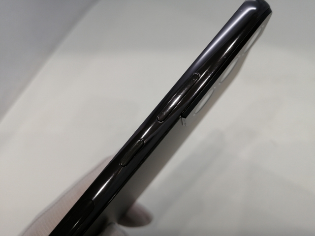 【中古】SAMSUNG docomo 【SIMフリー】 Galaxy S22 ファントムブラック 8GB 256GB SC-51C【浜松駅前】保証期間１ヶ月【ランクB】_5
