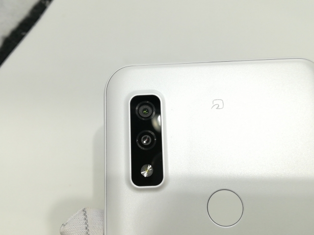 64GB Docomo Arrows We F-51B ホワイト スマホ 3.313【特売】arrows We