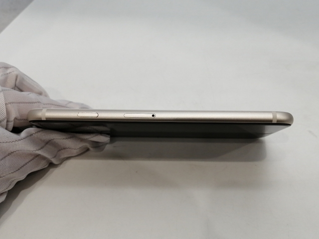 【中古】Apple au 【SIMフリー】 iPhone SE（第3世代） 64GB スターライト MMYD3J/A【浜松駅前】保証期間１ヶ月【ランクA】_3