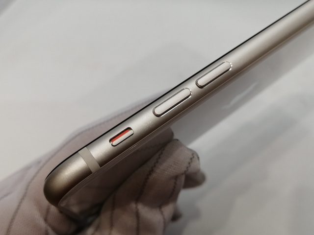 【中古】Apple SoftBank 【SIMフリー】 iPhone SE（第3世代） 64GB スターライト MMYD3J/A【浜松駅前】保証期間１ヶ月【ランクA】_4