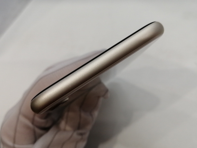 【中古】Apple SoftBank 【SIMフリー】 iPhone SE（第3世代） 64GB スターライト MMYD3J/A【浜松駅前】保証期間１ヶ月【ランクA】_5