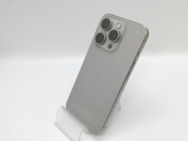 【中古】Apple docomo 【SIMフリー】 iPhone 15 Pro 256GB ナチュラルチタニウム MTUF3J/A【京都】保証期間１ヶ月【ランクC】_1