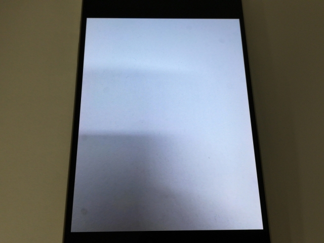 【中古】Apple docomo 【SIMフリー】 iPhone 15 Pro 256GB ナチュラルチタニウム MTUF3J/A【京都】保証期間１ヶ月【ランクC】_6