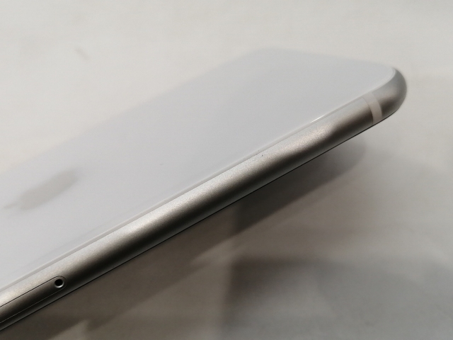 【中古】Apple 国内版 【SIMフリー】 iPhone SE（第2世代） 128GB ホワイト MHGU3J/A（後期型番）【浜松駅前】保証期間１ヶ月【ランクC】_3