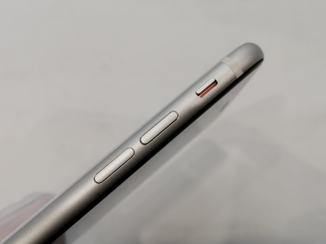 【中古】Apple 国内版 【SIMフリー】 iPhone SE（第2世代） 128GB ホワイト MHGU3J/A（後期型番）【浜松駅前】保証期間１ヶ月【ランクC】_5