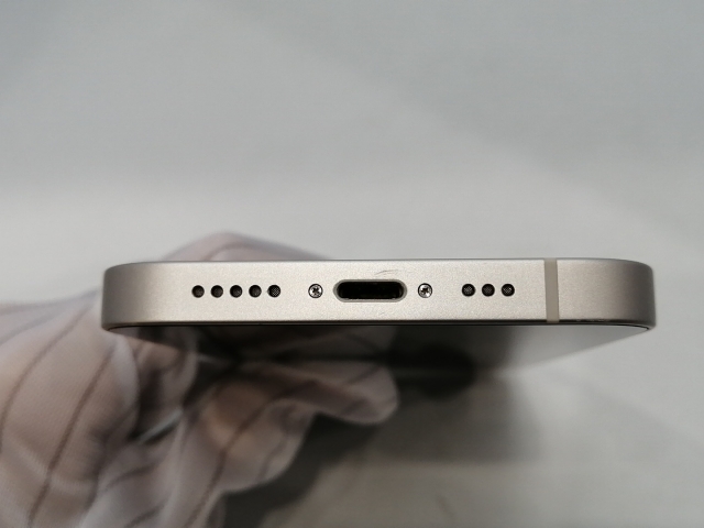 【中古】Apple docomo 【SIMフリー】 iPhone 14 256GB スターライト MPW33J/A【浜松駅前】保証期間１ヶ月【ランクB】