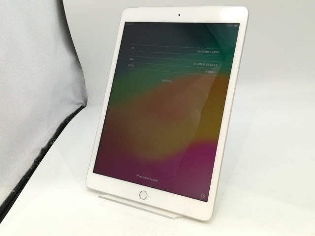 中古】Apple au 【SIMロック解除済み】 iPad（第7世代/2019） 32GB