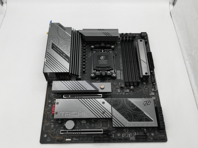 【中古】ASRock X870E Taichi Lite X870E/AM5/E-ATX【DS秋葉】保証期間１週間