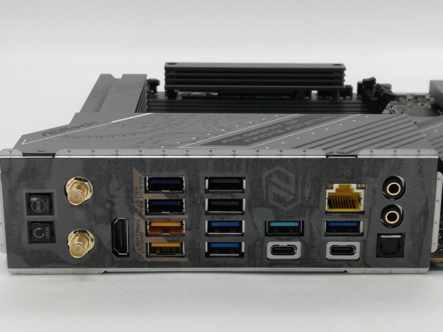 【中古】ASRock X870E Taichi Lite X870E/AM5/E-ATX【DS秋葉】保証期間１週間