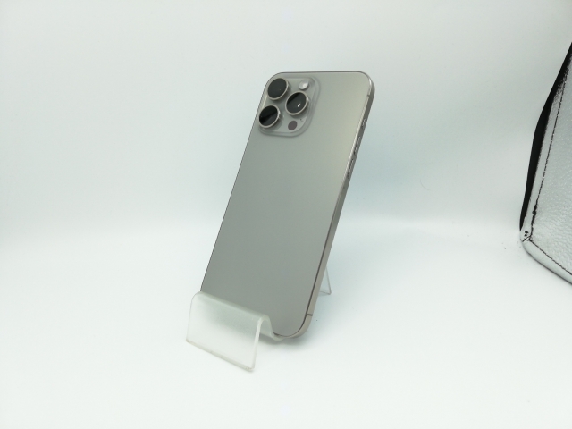 中古】Apple 海外版 【SIMフリー】 iPhone 15 Pro Max 512GB 