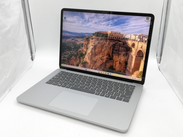 【中古】Microsoft Surface Laptop Studio 【i5 11300H 16G 256G】 TNX-00018【DS秋葉】保証期間１ヶ月【ランクB】