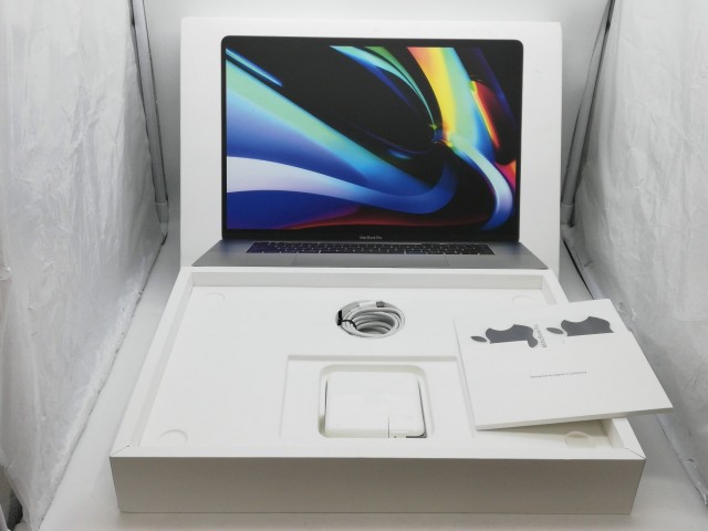 【中古】Apple MacBook Pro 16インチ Corei9:2.3GHz 1TB スペースグレイ MVVK2J/A (Late 2019)【DS秋葉】保証期間１ヶ月【ランクA】