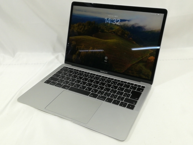 Apple MacBook Air 13インチ(wTID) CTO (Mid 2019) シルバー Core i5(1.6G)/8G/128G(SSD)/UHDG 617保証期間１ヶ月 中古Apple MacBook Air 13インチ(wTID) CTO (Mid 2019) スペース