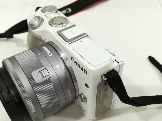 Canon EOS M3 EF-M15-45mm 動作確認済 充電器バッテリー付 Amazon