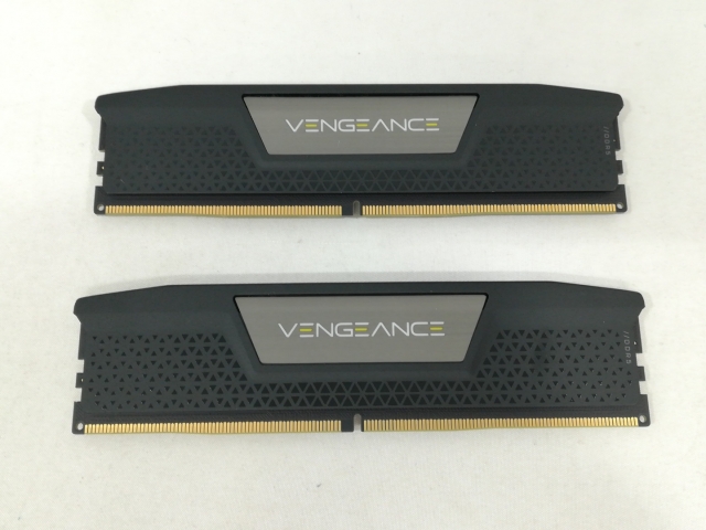 【中古】DDR5 16GB 2枚組（合計32GB） DDR5-6000(PC5-48000)【デスクトップPC用】【大阪本店】保証期間１週間