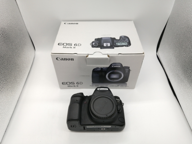 良品》 Canon EOS 6D Mark II ボディ [ デジタルカメラ ] キヤノン