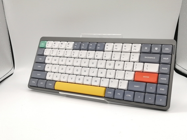11インチiPad Pro MagicKeyboard 日本語 MJQJ3J/A 11インチiPad Pro MagicKeyboard 日本語 MJQJ3J/A
