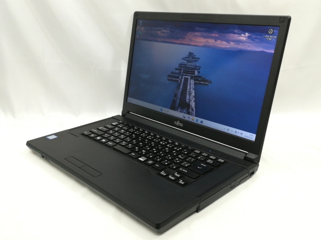 富士通 LIFEBOOK A577/SX Core i3 7130U 2.7GHz/8GB/128GB(SSD)/Multi