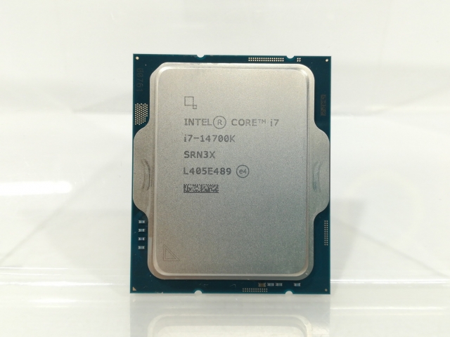 【中古】Intel Core i7-14700K(3.4GHz) Box LGA1700/20C(P:8C/E:12C)/28T/L3 33M/UHD 770/PBP125W【大阪本店】保証期間１週間