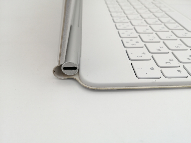 【中古】Apple Magic Keyboard 日本語（JIS） ホワイト iPad Air（第4/第5世代/M2）・Pro 11インチ（第1/第2/第3/第4世代）用 MJQJ3J/A【なんば】保証期間１週間_2