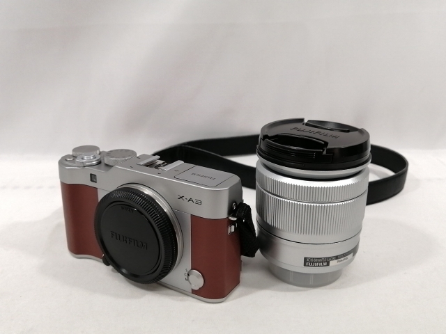 【中古】FujiFilm FUJIFILM X-A3 /XC16-50mmF3.5-5.6 OIS IIレンズキット ブラウン【大阪本店】保証期間１ヶ月【ランクB】