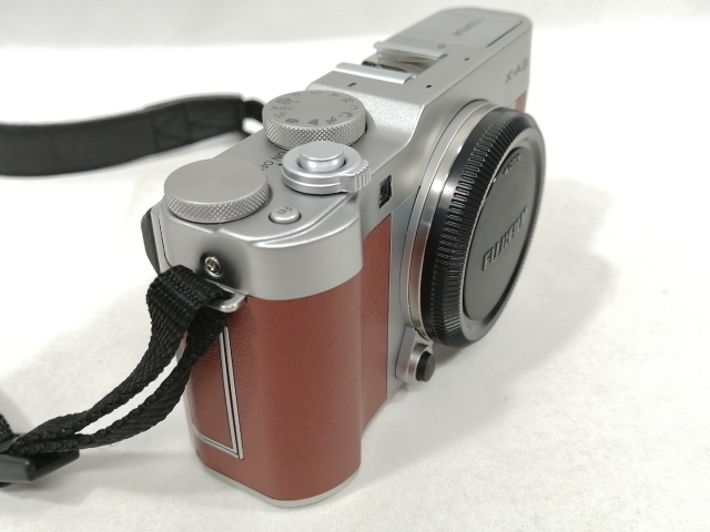 中古】FujiFilm FUJIFILM X-A3 /XC16-50mmF3.5-5.6 OIS IIレンズキット 
