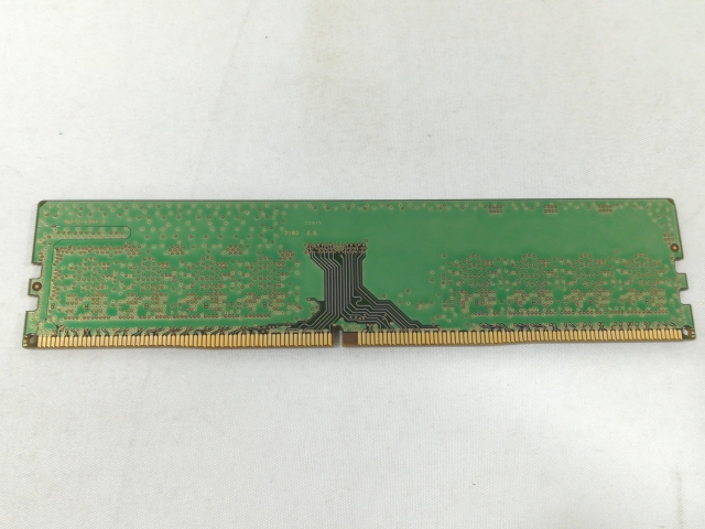 【中古】DDR4 16GB PC4-25600(DDR4-3200)【デスクトップPC用】【大阪本店】保証期間１週間