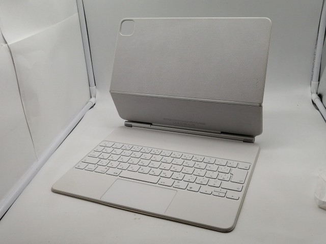 【中古】Apple Magic Keyboard 日本語（JIS） ホワイト iPad Pro 12.9インチ（第3/第4/第5/第6世代）用 MJQL3J/A【OSU301】保証期間１週