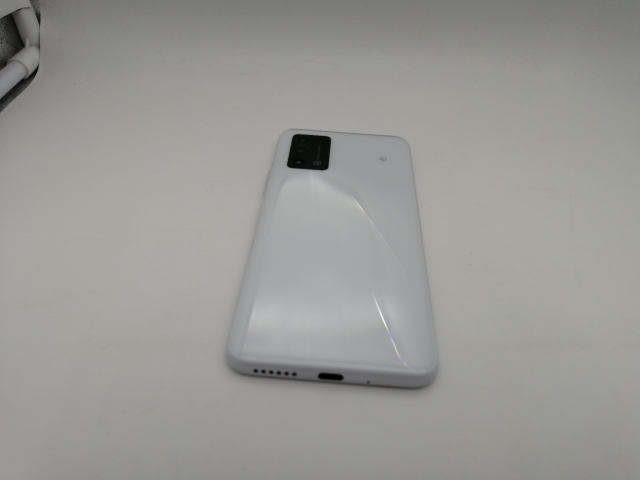 中古】ZTE ymobile 【SIMフリー】 Libero 5G II ホワイト 4GB 64GB