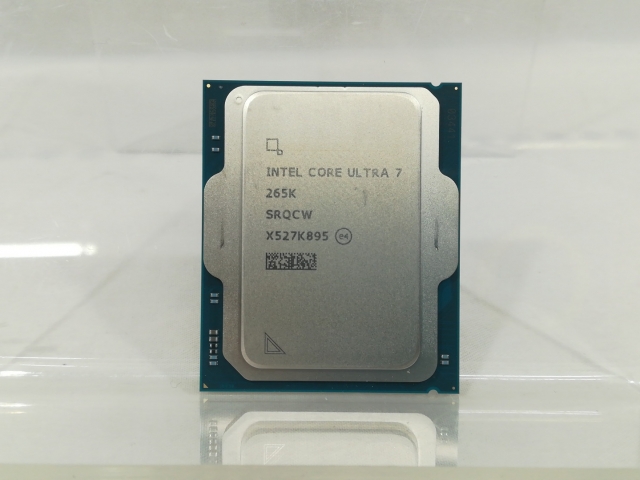 中古】Intel Core Ultra 7 265K(3.9GHz) Box LGA1851/20C(P:8C/E:12C 
