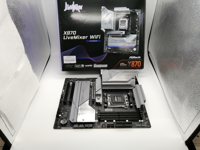 【中古】ASRock X870 Livemixer WiFi AM5/ATX【大阪本店】保証期間１週間_9