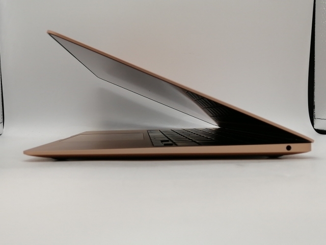 中古】Apple MacBook Air 13インチ M1(CPU:8C/GPU:8C) 8GB/512GB
