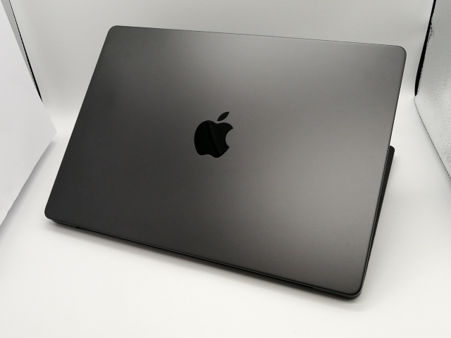 【中古】Apple MacBook Pro 14インチ M4(CPU:10C/GPU:10C) 16GB/1TB スペースブラック MW2V3J/A(14インチ,M4,2024)【小倉駅前】保証期間１ヶ月【ランクB】_1